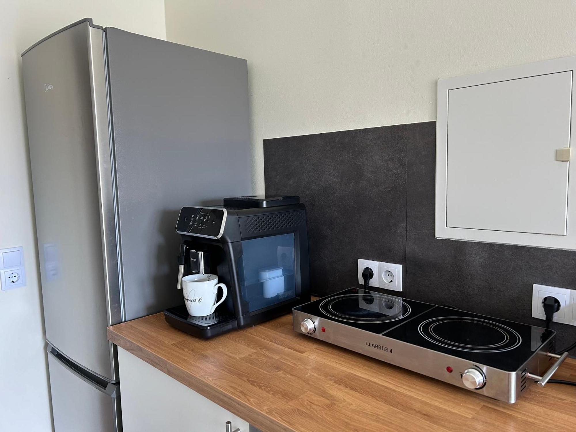 Schoene Neue 4 Zimmer Wohnung Mit Sued-Balkon Bis 8 Personen Naumburg  Exteriör bild