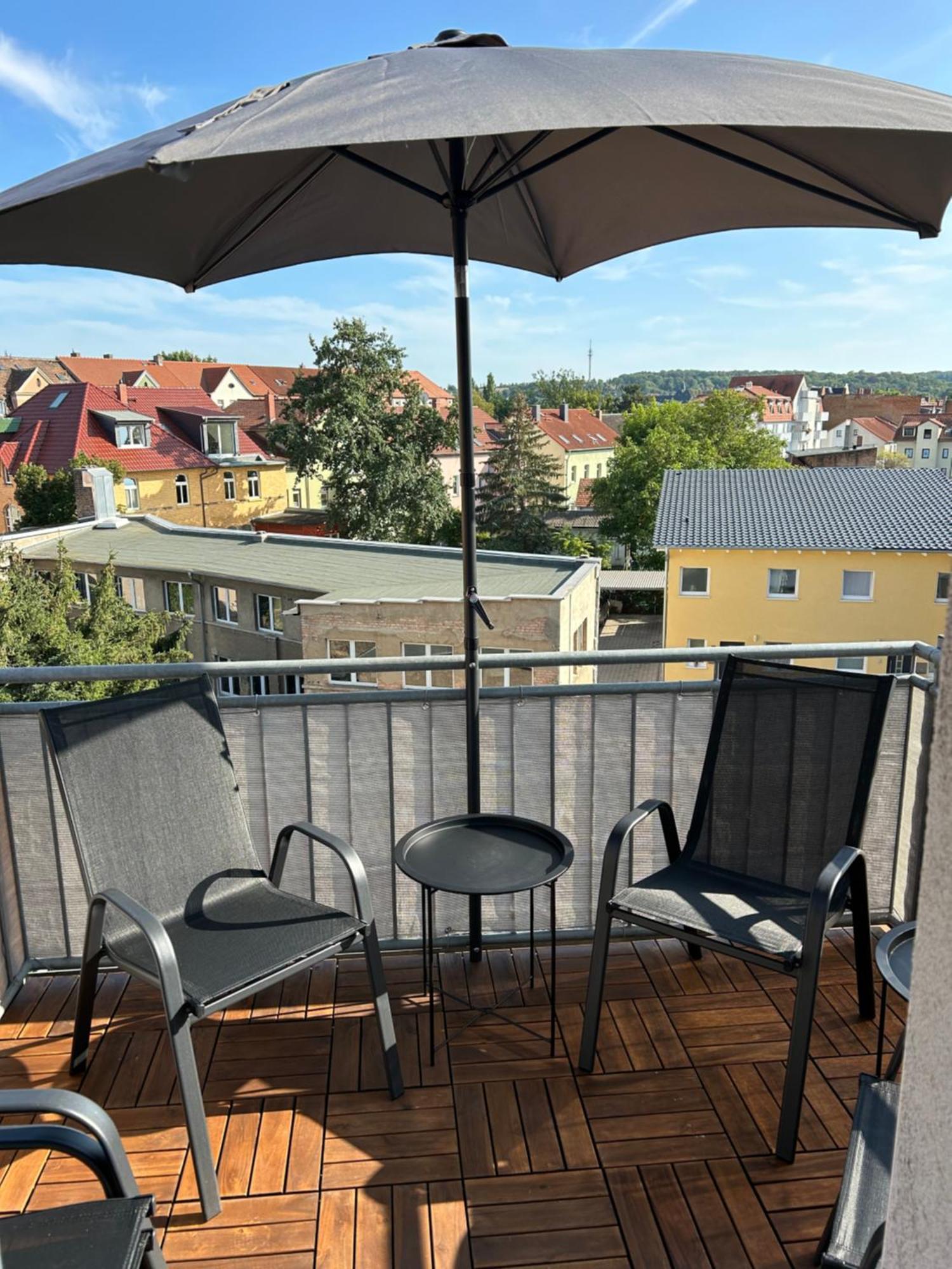 Schoene Neue 4 Zimmer Wohnung Mit Sued-Balkon Bis 8 Personen Naumburg  Exteriör bild